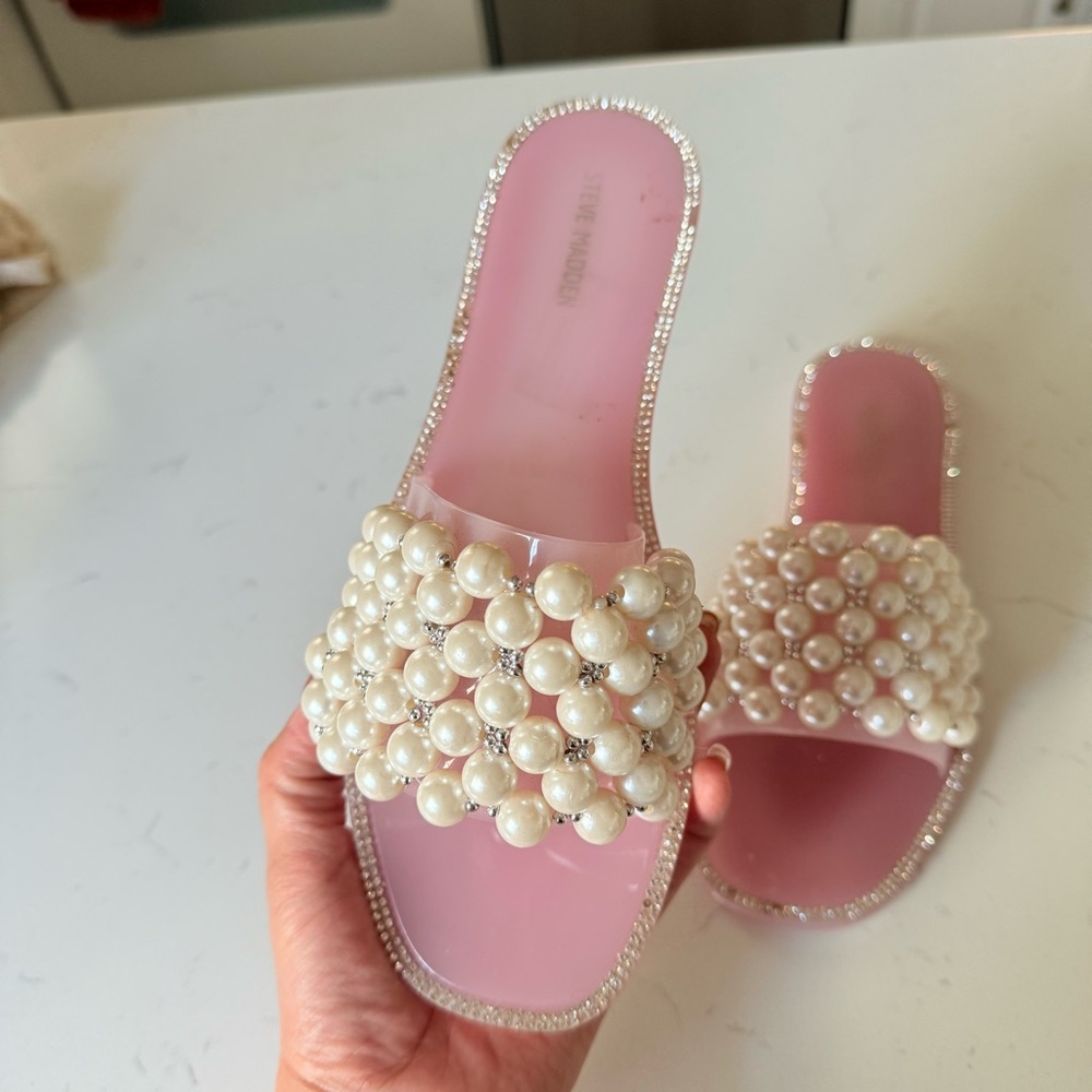 Steve Madden Jayde Nude  Pink Pearl Embellished Sandals sz 8